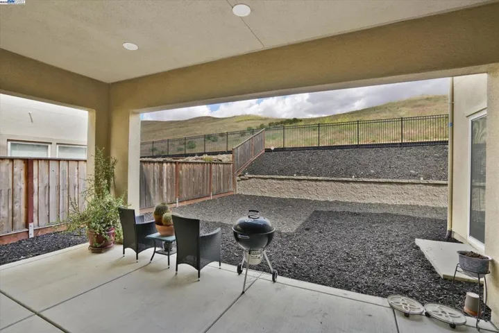 7179 Lembert Hills Dr, Dublin, California 94568