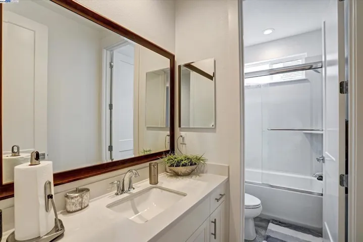7179 Lembert Hills Dr, Dublin, California 94568