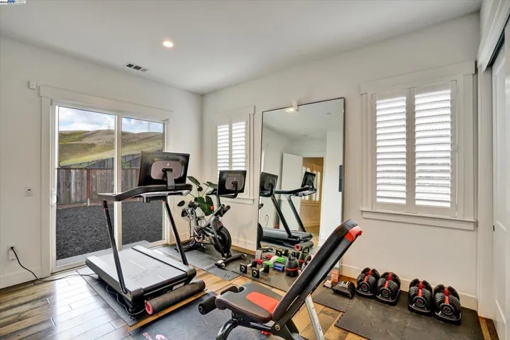 7179 Lembert Hills Dr, Dublin, California 94568