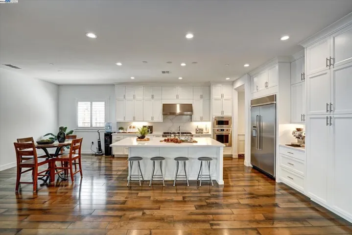 7179 Lembert Hills Dr, Dublin, California 94568