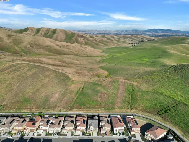 7179 Lembert Hills Dr, Dublin, California 94568