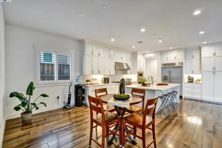7179 Lembert Hills Dr, Dublin, California 94568