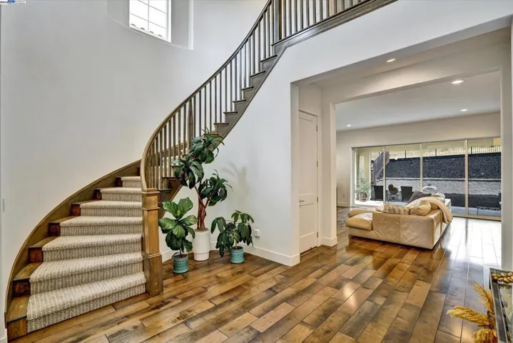7179 Lembert Hills Dr, Dublin, California 94568