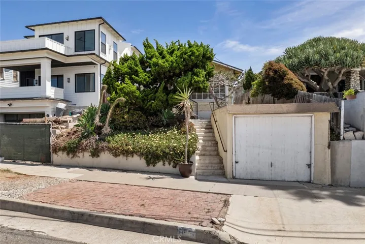 808 El Redondo Avenue, Redondo Beach, California 90277