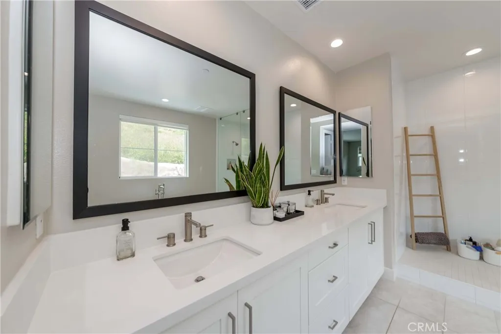 1613 Veridian Lane, San Pedro, California 90732 home-pic-28