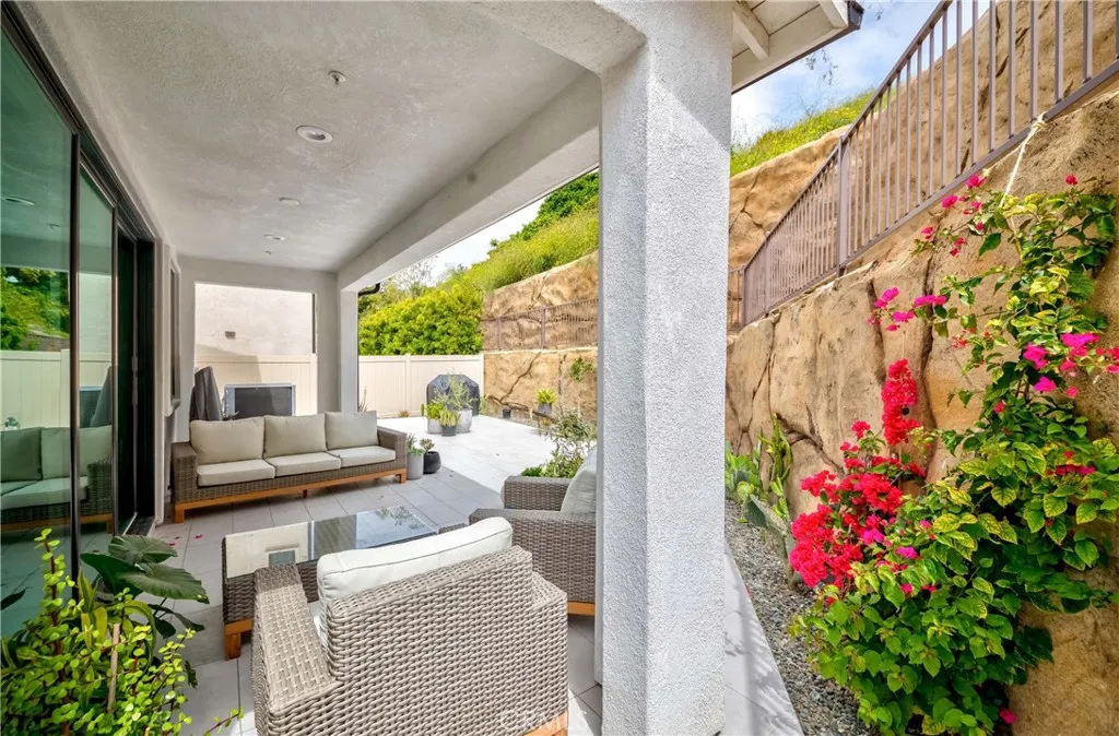 1613 Veridian Lane, San Pedro, California 90732 home-pic-7