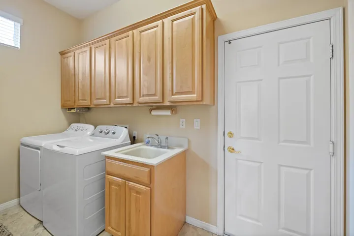 24_35694_Inverness_Ave24_mls
