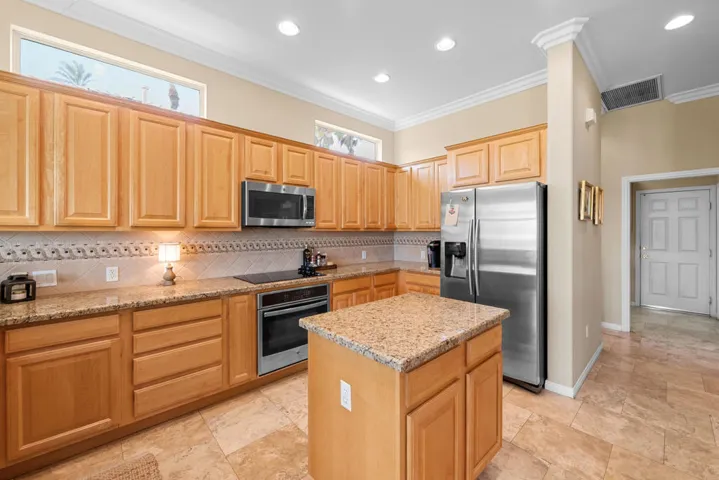 13_35694_Inverness_Ave13_mls