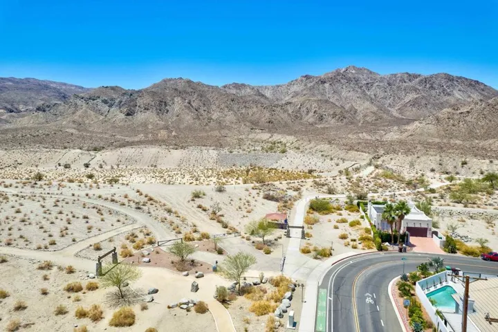 54275 Avenida Martinez, La Quinta, California 92253