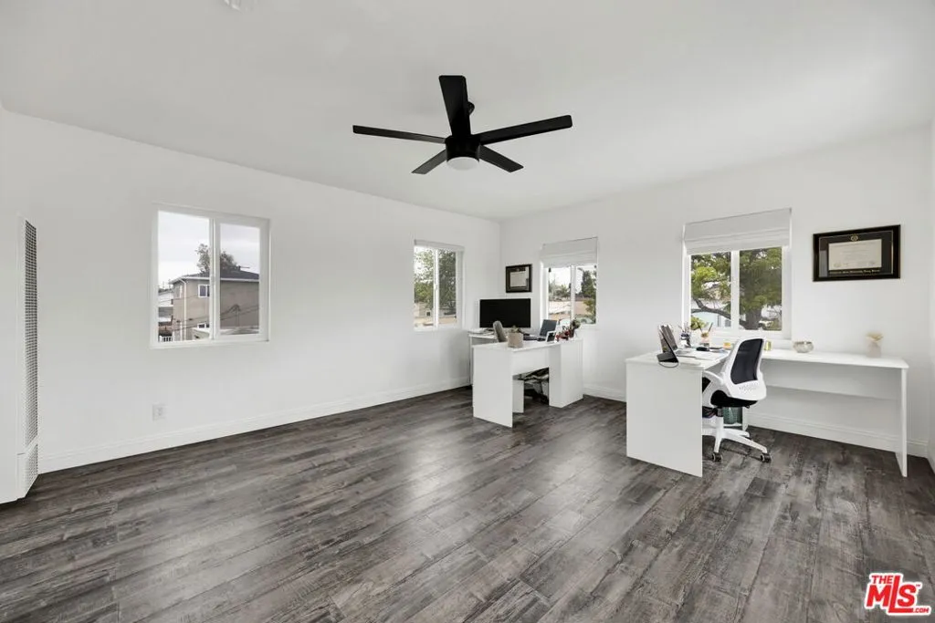 6707 4th Avenue, Los Angeles, California 90043 home-pic-20