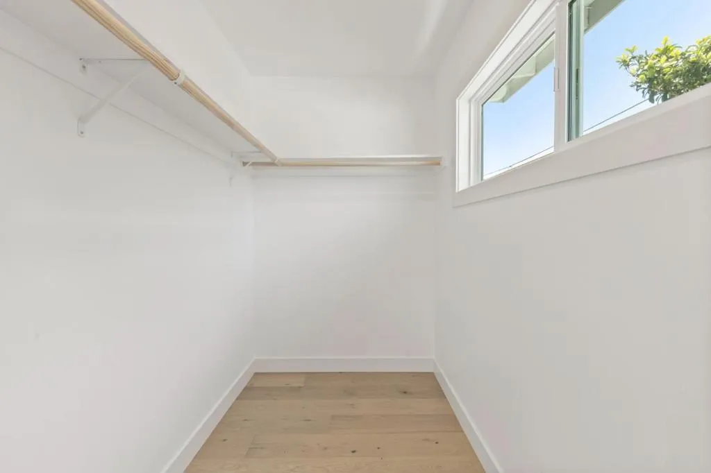 717 Bay Avenue, Capitola, California 95010 home-pic-19