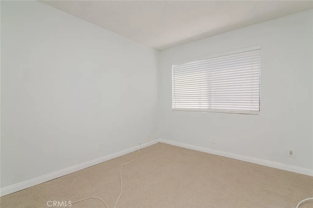 5711 Owensmouth Avenue 116, Woodland Hills, California 91367 home-pic-25