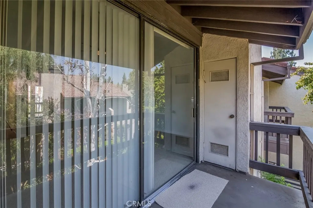 5711 Owensmouth Avenue 116, Woodland Hills, California 91367 home-pic-27