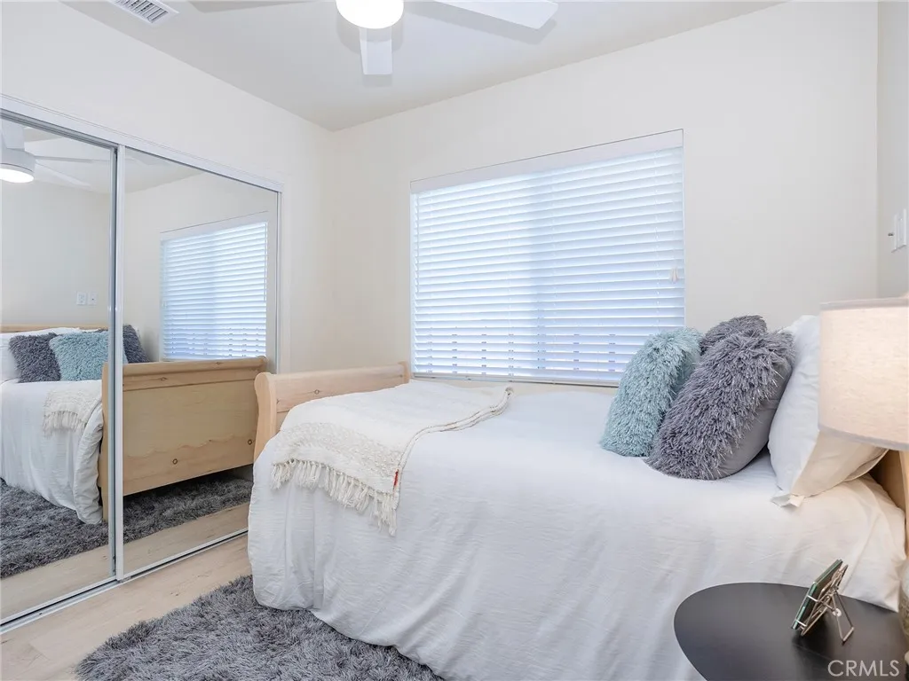 1420 N Lincoln Street, Burbank, California 91506 home-pic-12