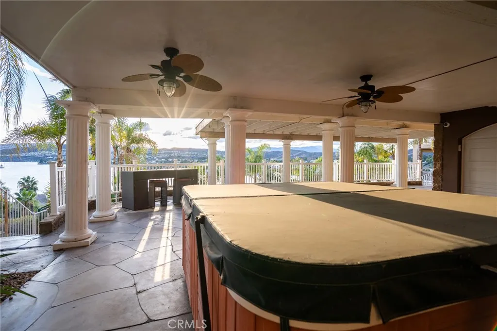 22564 Inspiration Pt, Canyon Lake, California 92587 home-pic-28