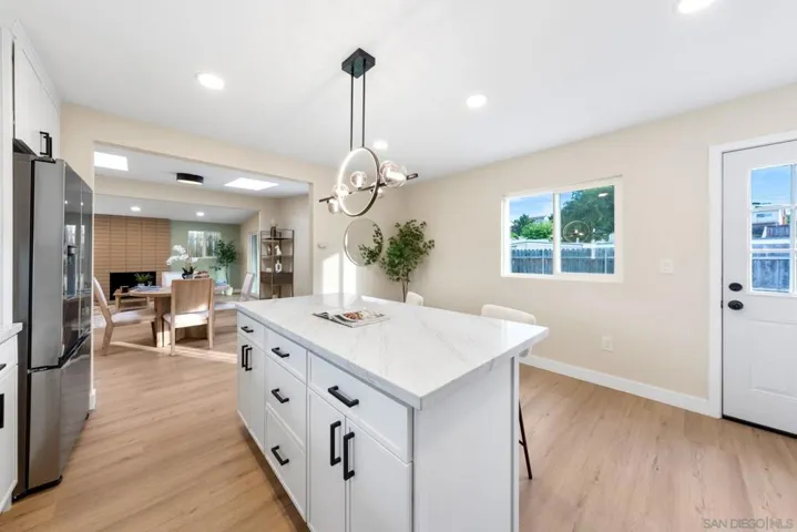 11011 Meadow Terrace Dr, Santee, California 92071