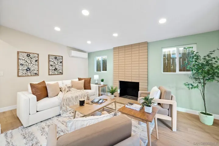 11011 Meadow Terrace Dr, Santee, California 92071