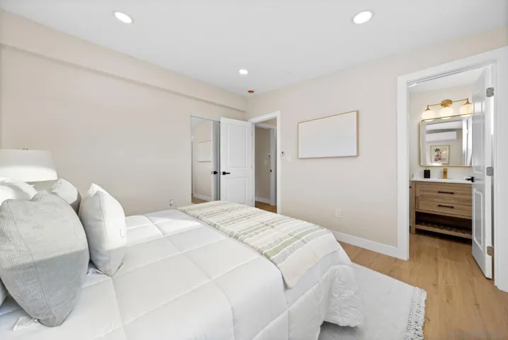 11011 Meadow Terrace Dr, Santee, California 92071