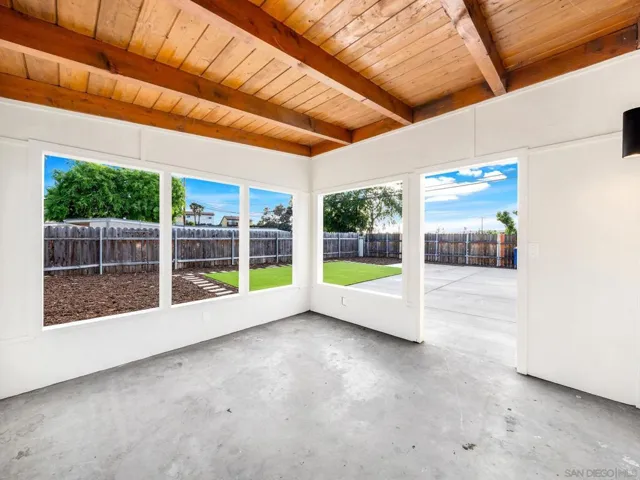 11011 Meadow Terrace Dr, Santee, California 92071