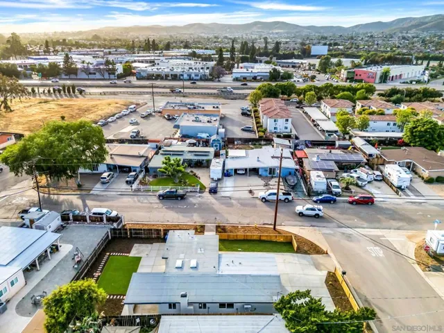 11011 Meadow Terrace Dr, Santee, California 92071