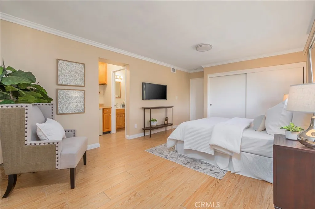 9403 Mesa Robles Drive, Whittier, California 90603 home-pic-18