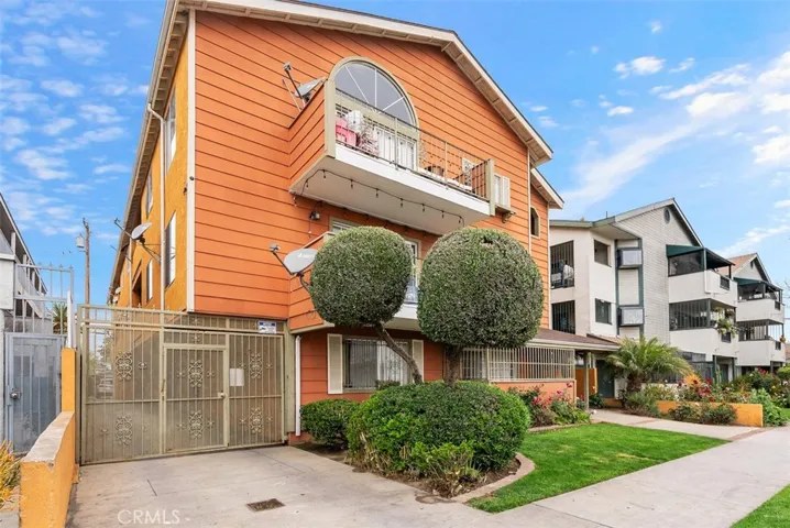 1061 Dawson Avenue, Long Beach, California 90804