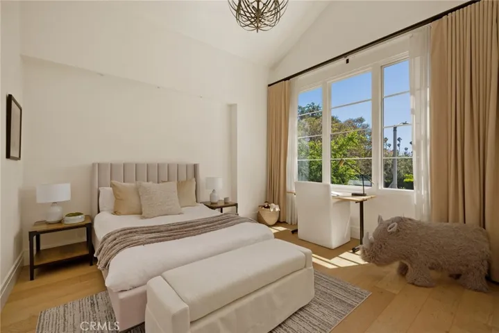 864 S Gretna Green Way, Los Angeles, California 90049