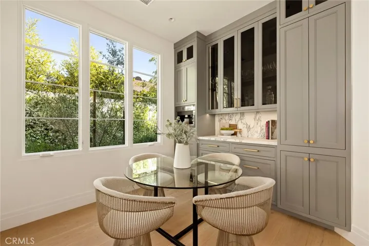 864 S Gretna Green Way, Los Angeles, California 90049