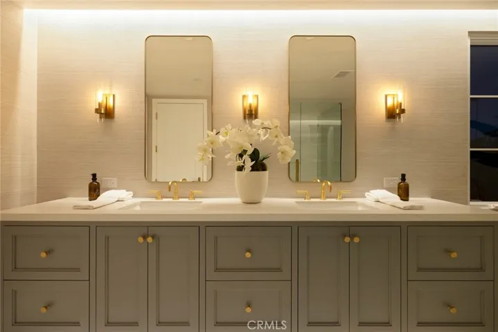 864 S Gretna Green Way, Los Angeles, California 90049