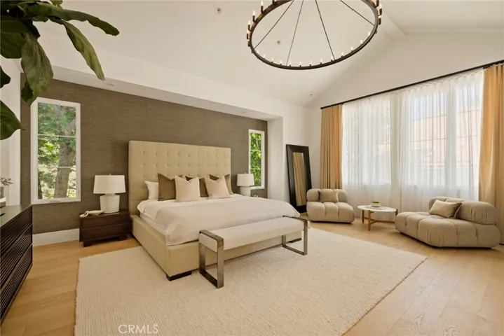 864 S Gretna Green Way, Los Angeles, California 90049