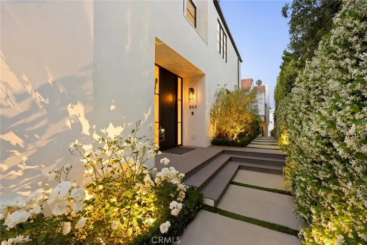 864 S Gretna Green Way, Los Angeles, California 90049