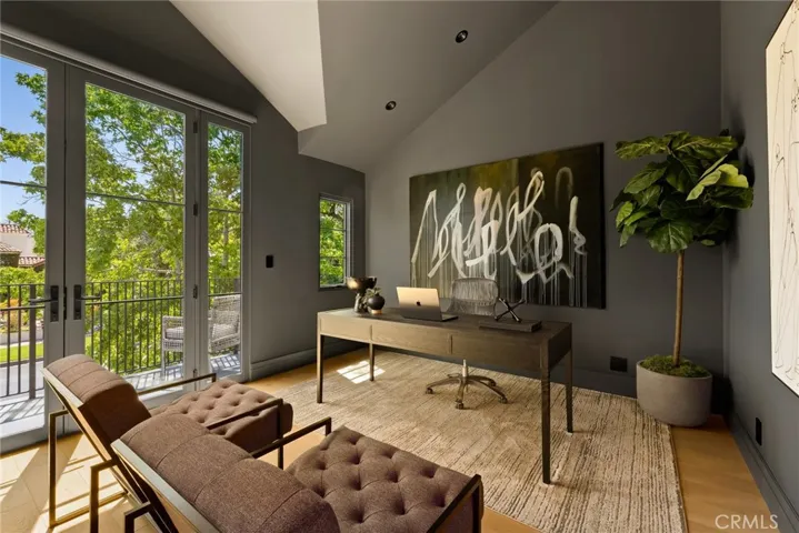 864 S Gretna Green Way, Los Angeles, California 90049
