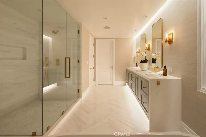 864 S Gretna Green Way, Los Angeles, California 90049