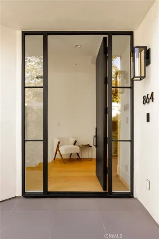 864 S Gretna Green Way, Los Angeles, California 90049