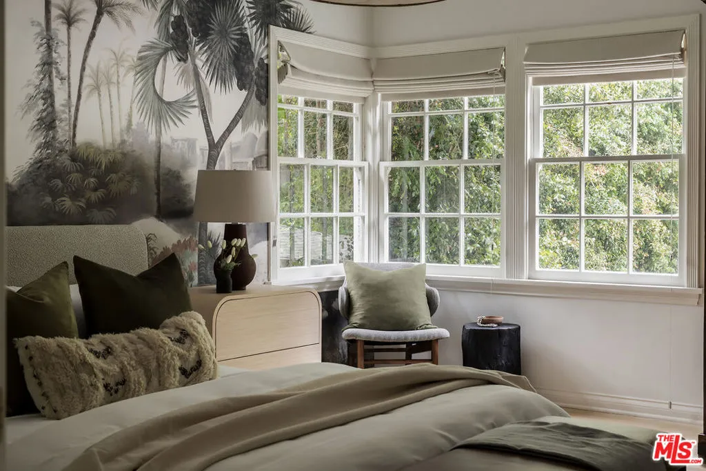 2518 Canyon Drive, Los Angeles, California 90068 home-pic-14