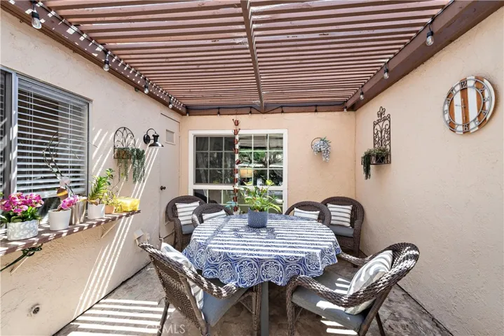 240 S Camino De Naranjas, Anaheim Hills, California 92807