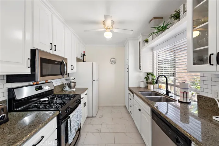 240 S Camino De Naranjas, Anaheim Hills, California 92807