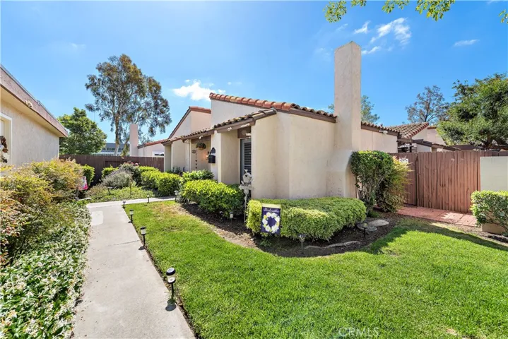 240 S Camino De Naranjas, Anaheim Hills, California 92807