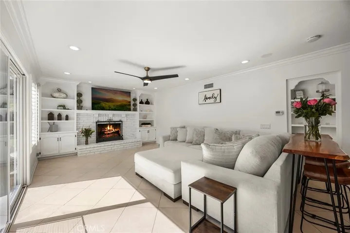 5034 Vista Montana, Yorba Linda, California 92886
