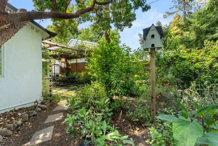 88 Mercy Street, Mountain View, California 94041