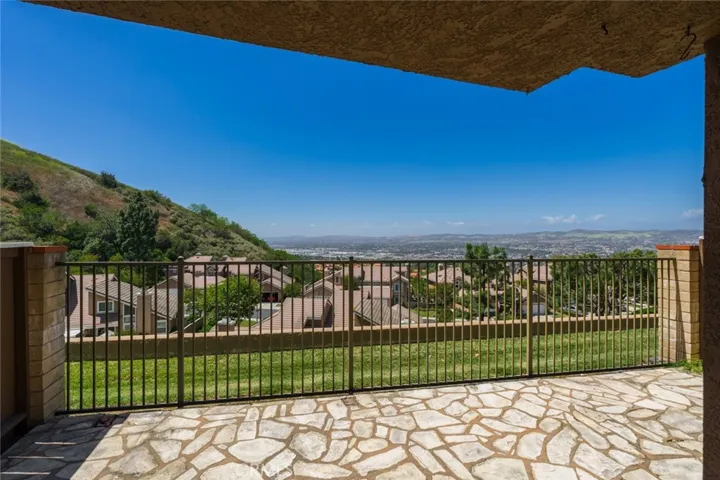859 S Sapphire Lane, Anaheim Hills, California 92807