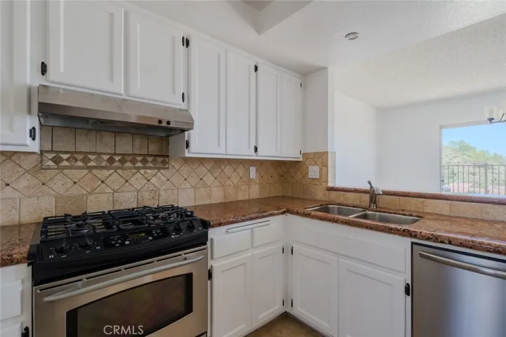 859 S Sapphire Lane, Anaheim Hills, California 92807