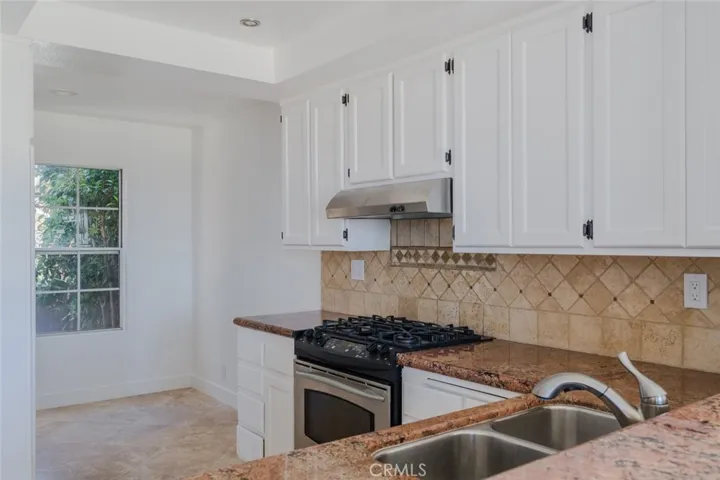 859 S Sapphire Lane, Anaheim Hills, California 92807