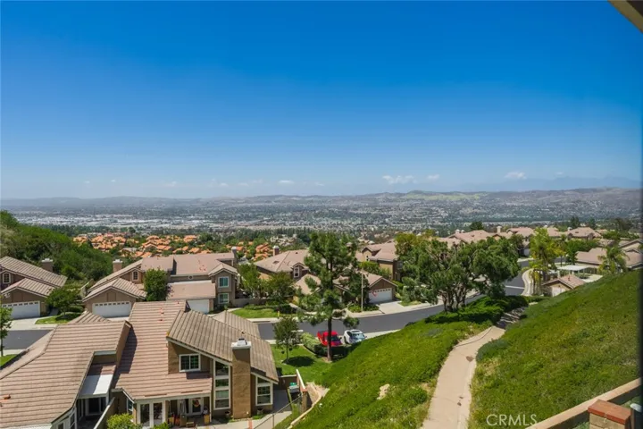 859 S Sapphire Lane, Anaheim Hills, California 92807