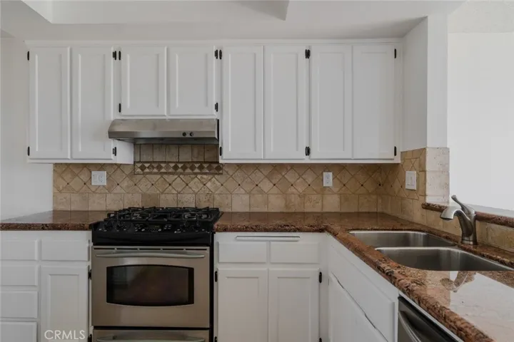 859 S Sapphire Lane, Anaheim Hills, California 92807