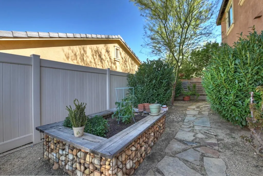 11375 Brewer Drive, Beaumont, California 92223 home-pic-49