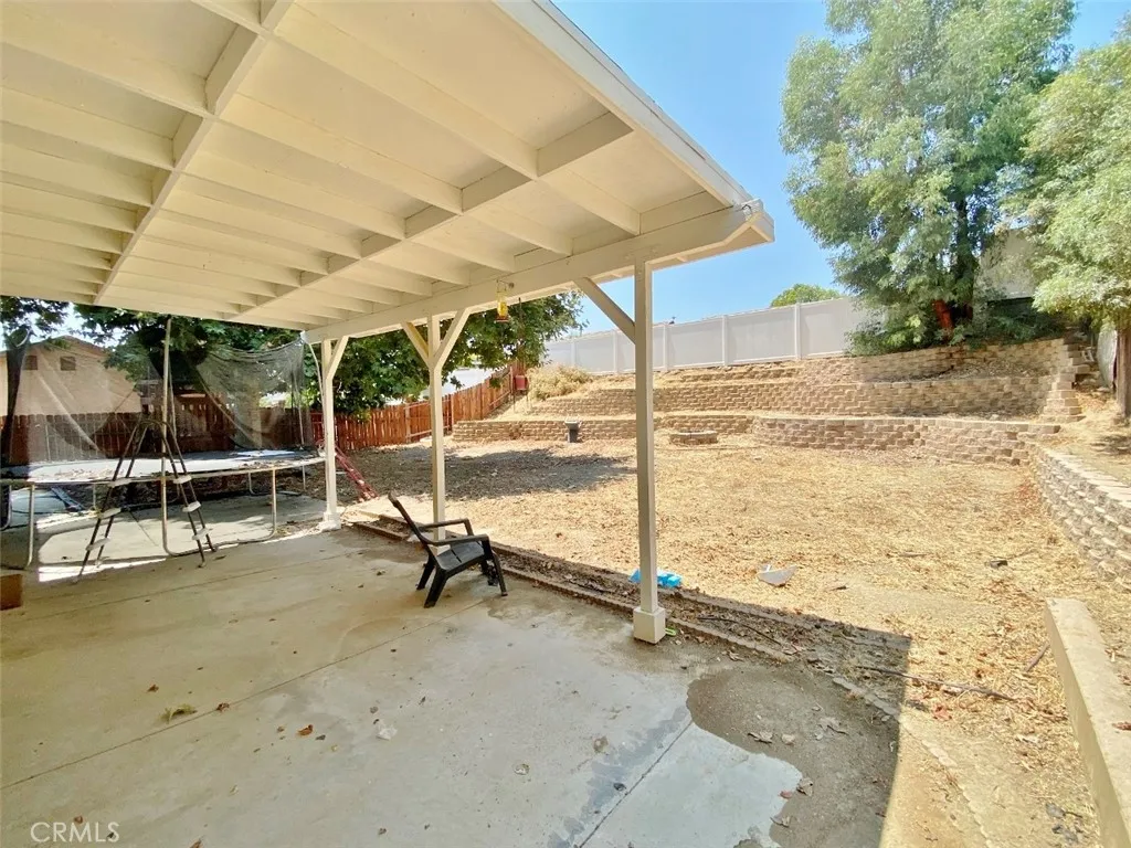 33605 Breckenridge Trail, Wildomar, California 92595 home-pic-18