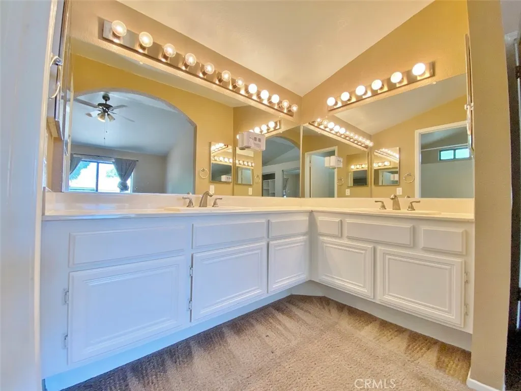 33605 Breckenridge Trail, Wildomar, California 92595 home-pic-39