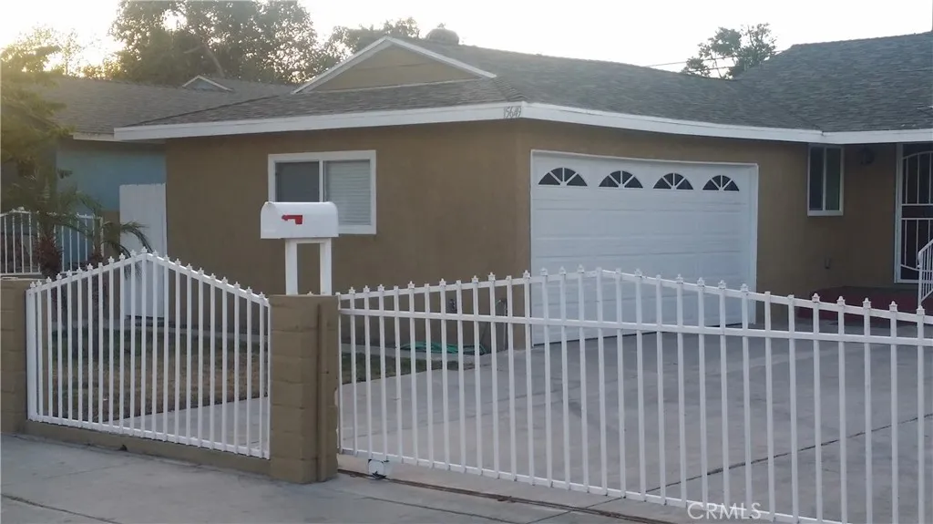 15649 Aravaca Drive, Paramount, California 90723, 3 Bedrooms Bedrooms, ,2 BathroomsBathrooms,Residential Lease,For Rent,Aravaca,IV25108857