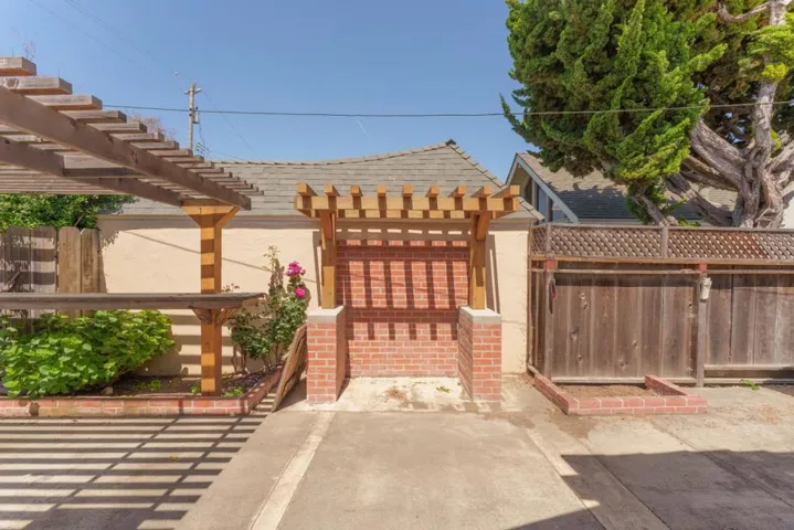 13 Orange Drive, Salinas, California 93901